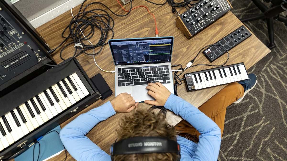 27-facts-about-digital-music
